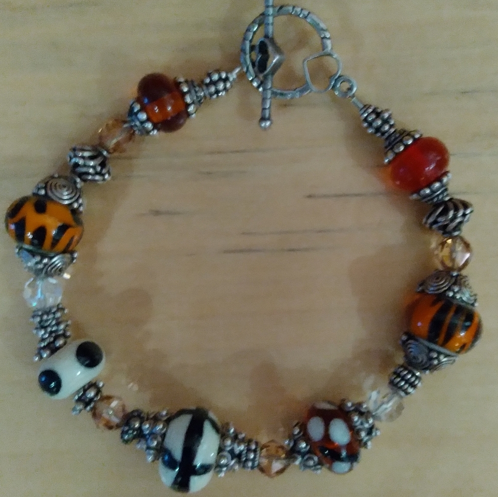 Glass Beads, Swarovski Crystals and Sterling Silver Beads Bracelet